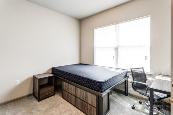 Apartment bedroom ready to be decorated